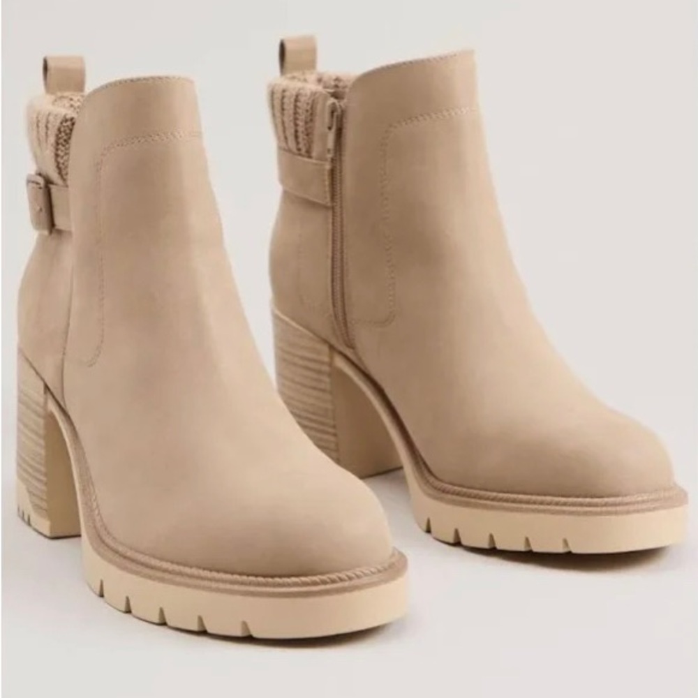 Altar’d State Sand Lug Sole Ankle Boho Sweater Zip Western Booties 7.5, 8.5